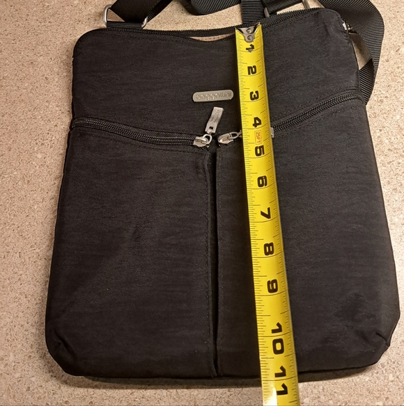 Baggallini Horizon Crossbody Bag - Picture 8 of 10